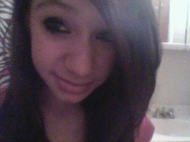 I'm bisexual and proud I love girls who are beautiful with great personality and a geourges smile I'm single so Hmu