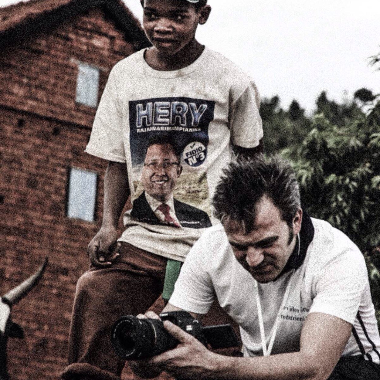 bluvideogenova's profile picture. 