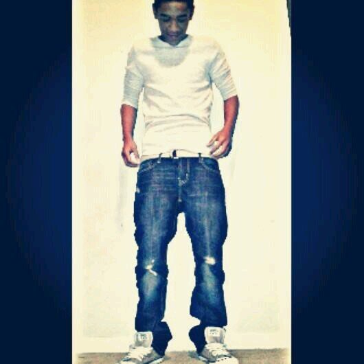 IG: @2BITCHES_1TAREEK