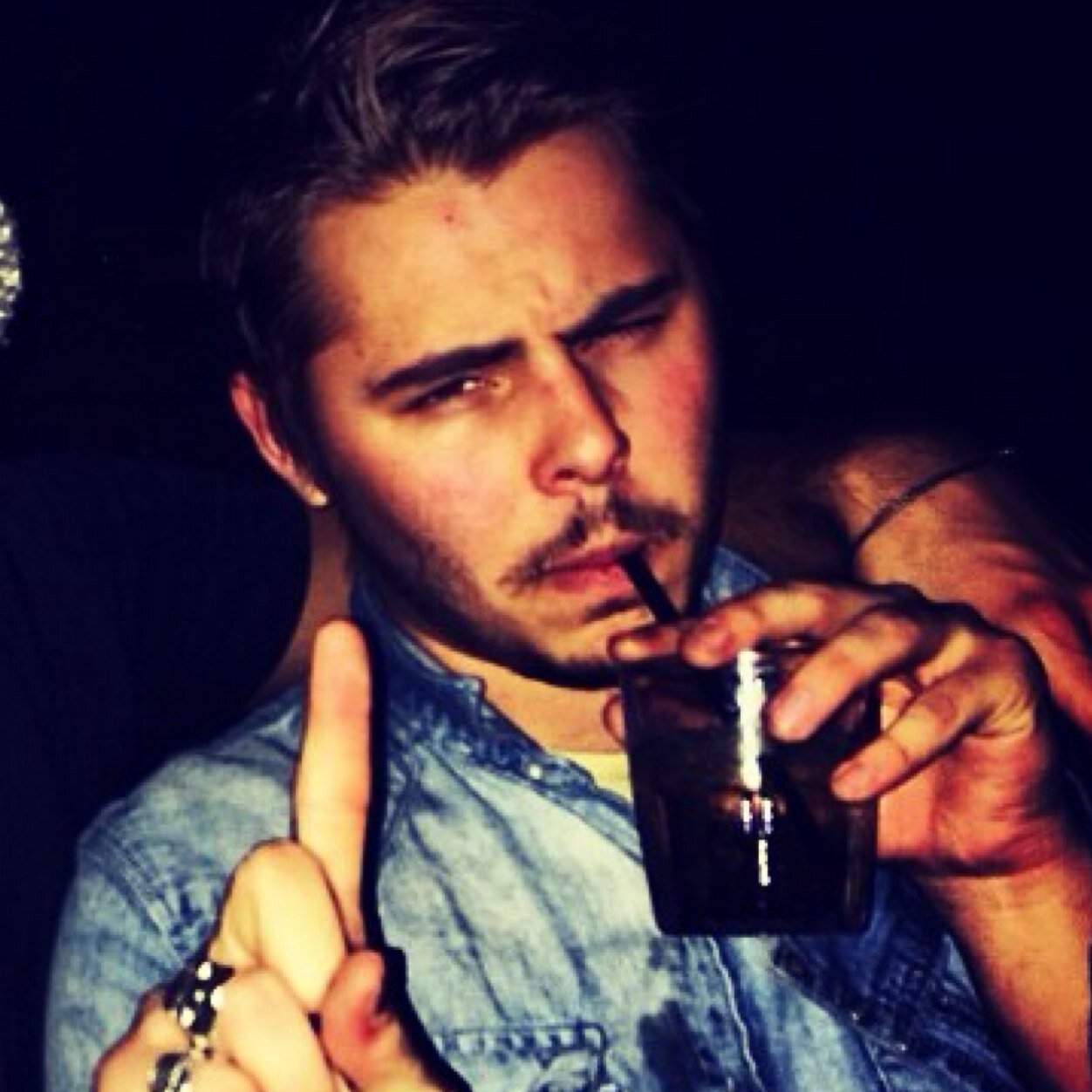 r_o_r_y_'s profile picture. 