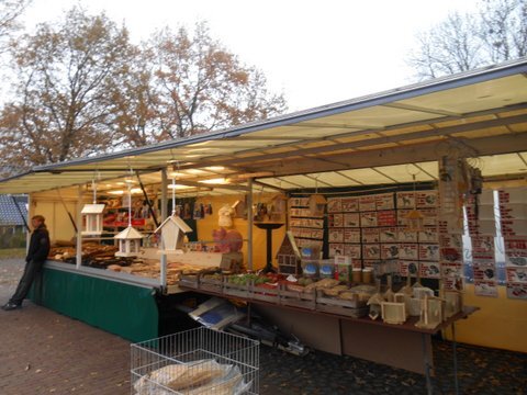 Lucasdierbodigd's profile picture. Lucasdierbenodigdheden staat op de weekmarkten in Veendam, Borger,Eelde, Zuidlaren en stadskanaal en op diverse markten op zondag  http://t.co/0aPWZ4mmOb