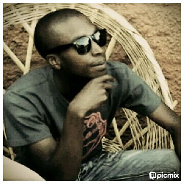 Is an aspiring kwaito artist 4rom khutsong carletonville..likes reading en listening to music. Azishenism
