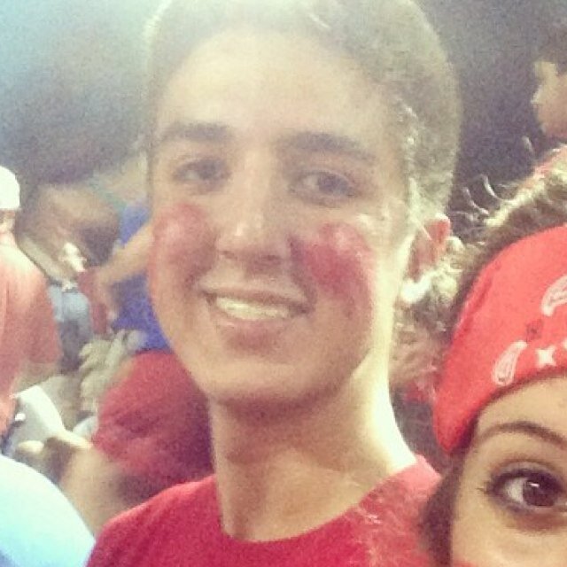 BrandiClarissaw's profile picture. eu nunca fui daqueles que fazem sentido (8