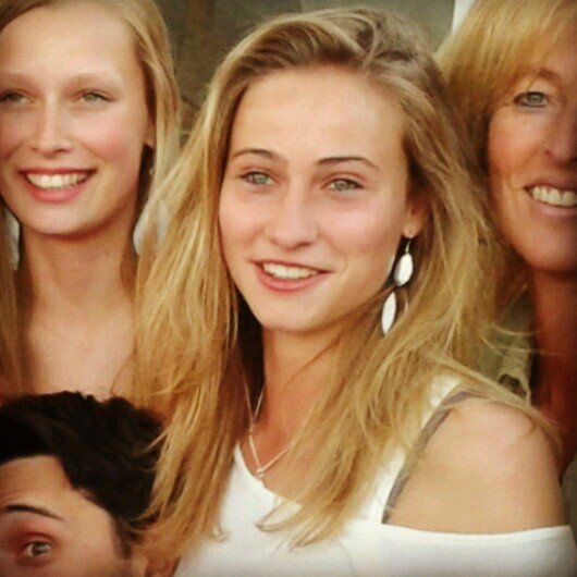 Voetbal VKW dames1  •• just because her eyes don't tear, doesn't mean her heart doesn't cry..