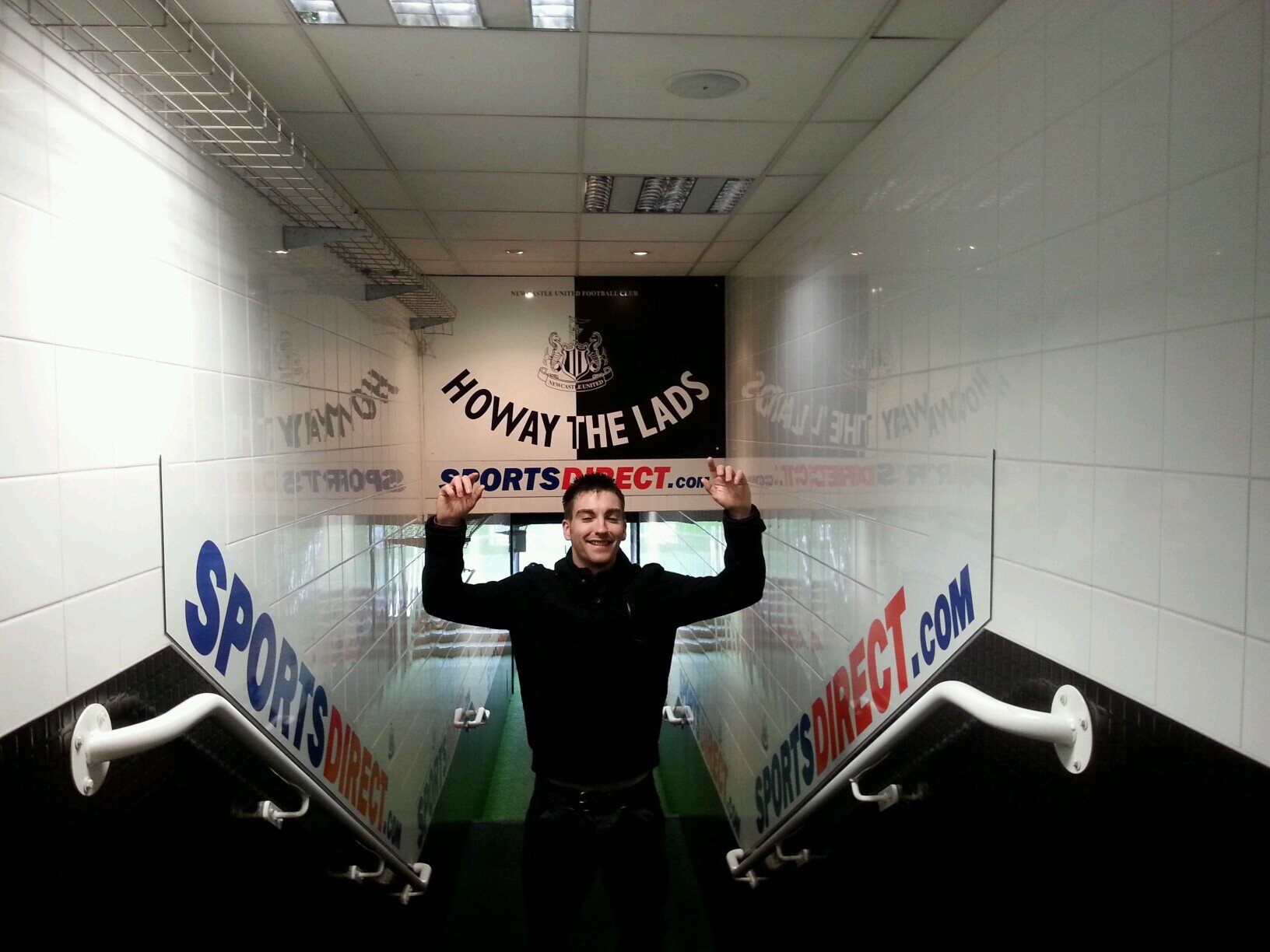 danos1988's profile picture. 