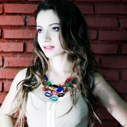 Mais vale a lágrima da derrota, do que a vergonha de não ter lutado.