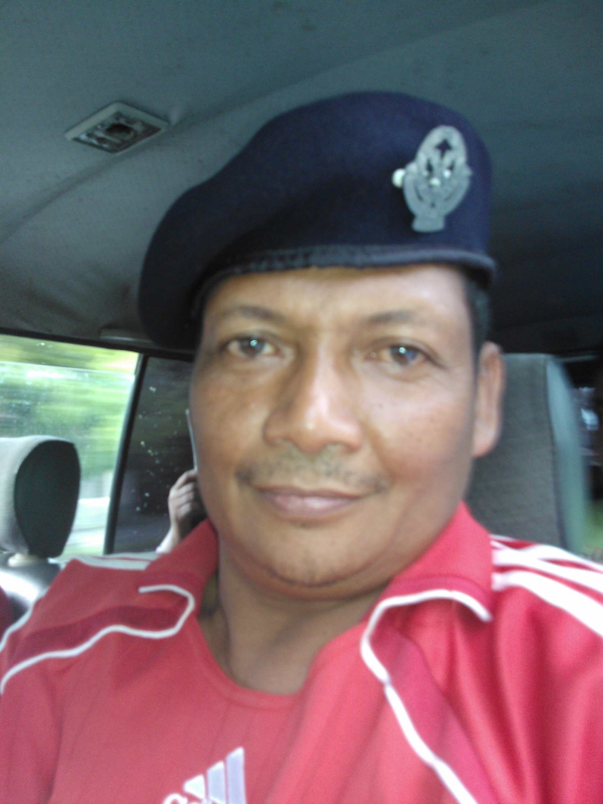 zainul07163542's profile picture. 