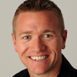 Social Media Manager (SocialZing Partner) - Father - Triathlete