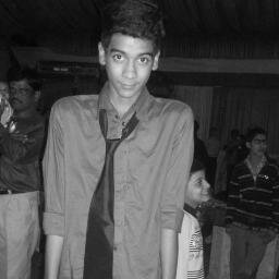 malik_nofil's profile picture. aao na jani khushboo laga kay :*