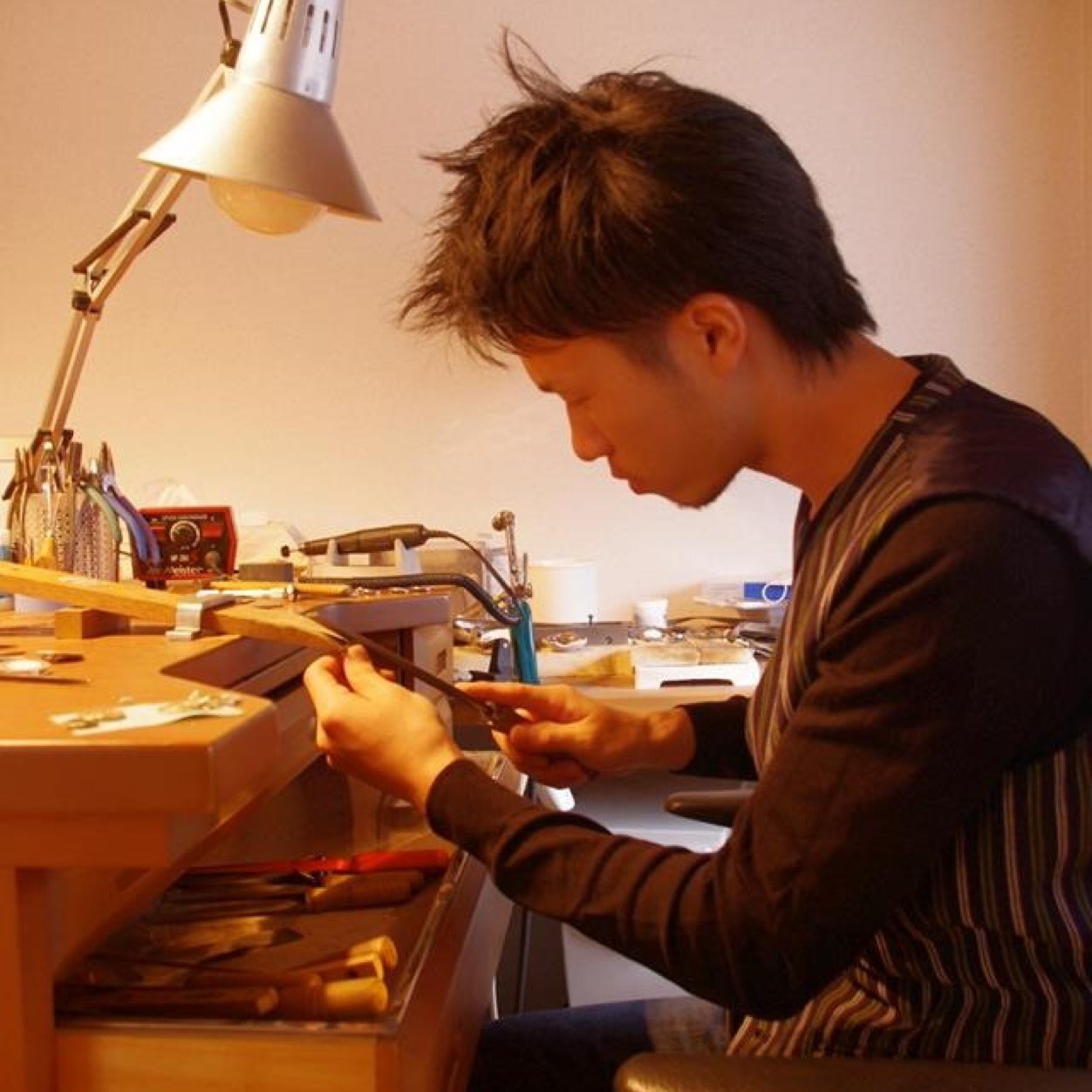 Sofaの迷子札や、ブレスレットの制作工程を大公開！安心してご購入いただけるように、制作現場の裏側をお見せいたします。