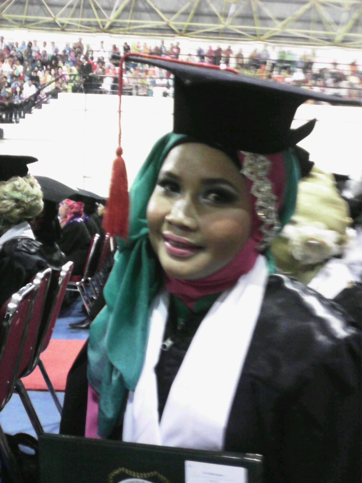 FitriRa19212384's profile picture. 