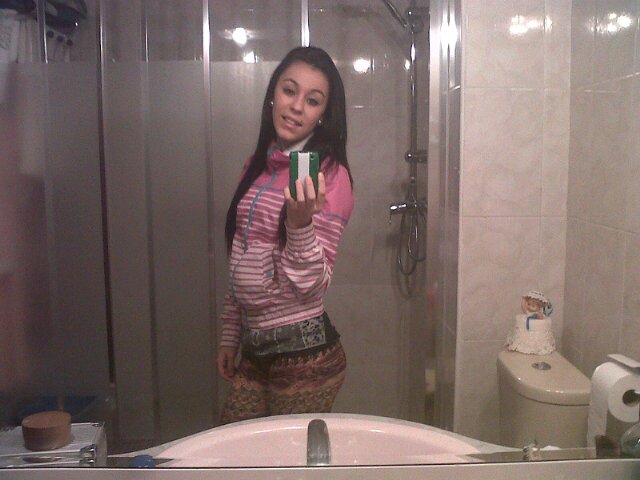 Lo mejor que tengo el pase lo ke pase siempre lo amaree!!:) sobrinito tekiero muxo! Cariñoosaa y con muchas ganas de vivir la vidaa!16 aÑiitos y sevillaanaa!!:)
