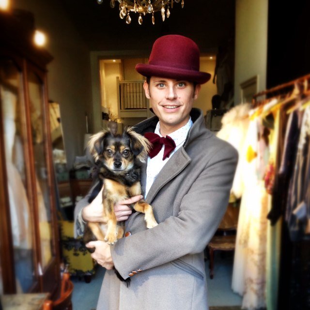 Edwin Oudshoorn is couturier & bridal designer living and working in Amsterdam. He is fascinated by the female form and making clothes that accentuate it