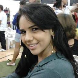 sou casada, amo minha família,  gosto de fazer amigos e das pessoas sinceras, odeio falsidade.