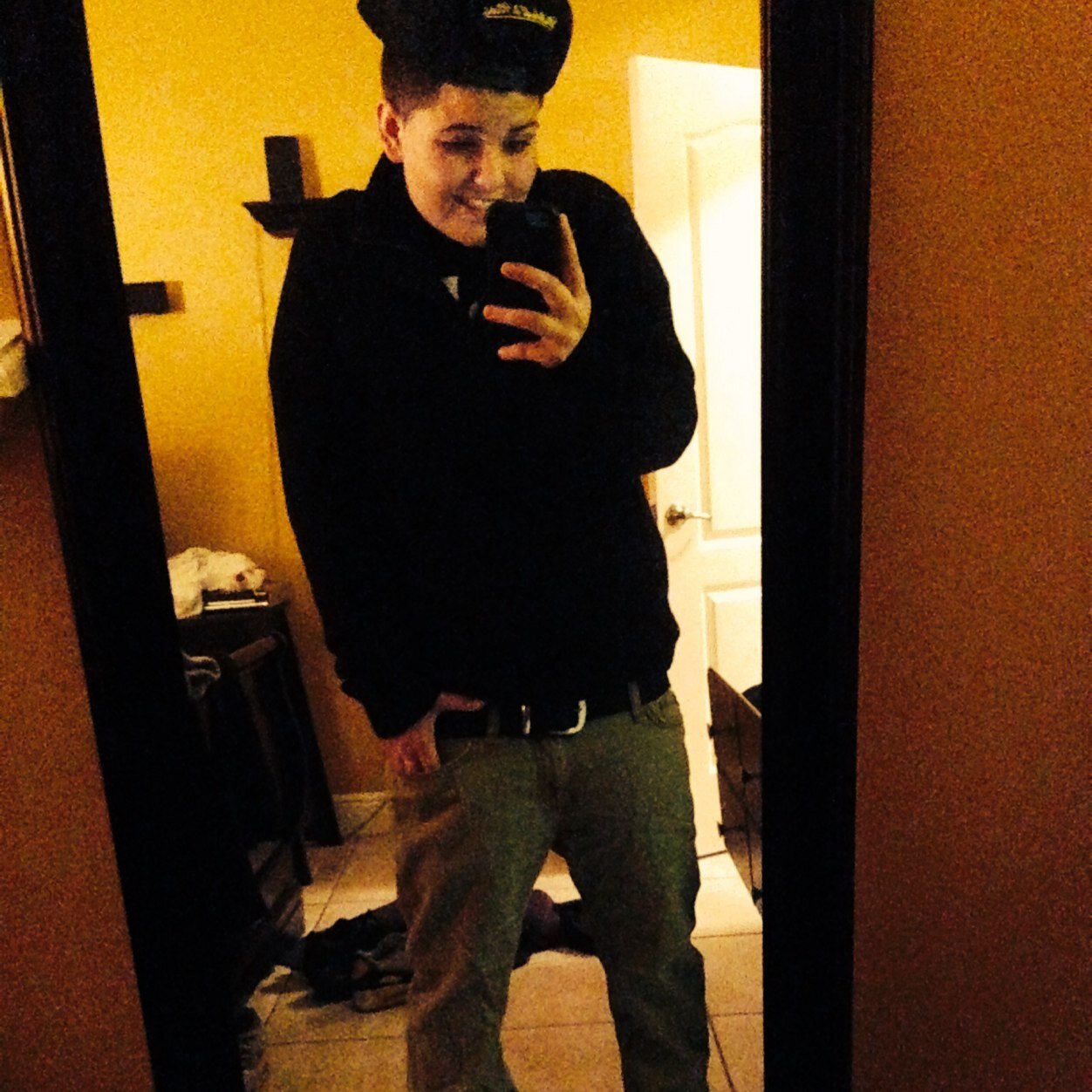 mariner high. senior. 17. single as fuck.