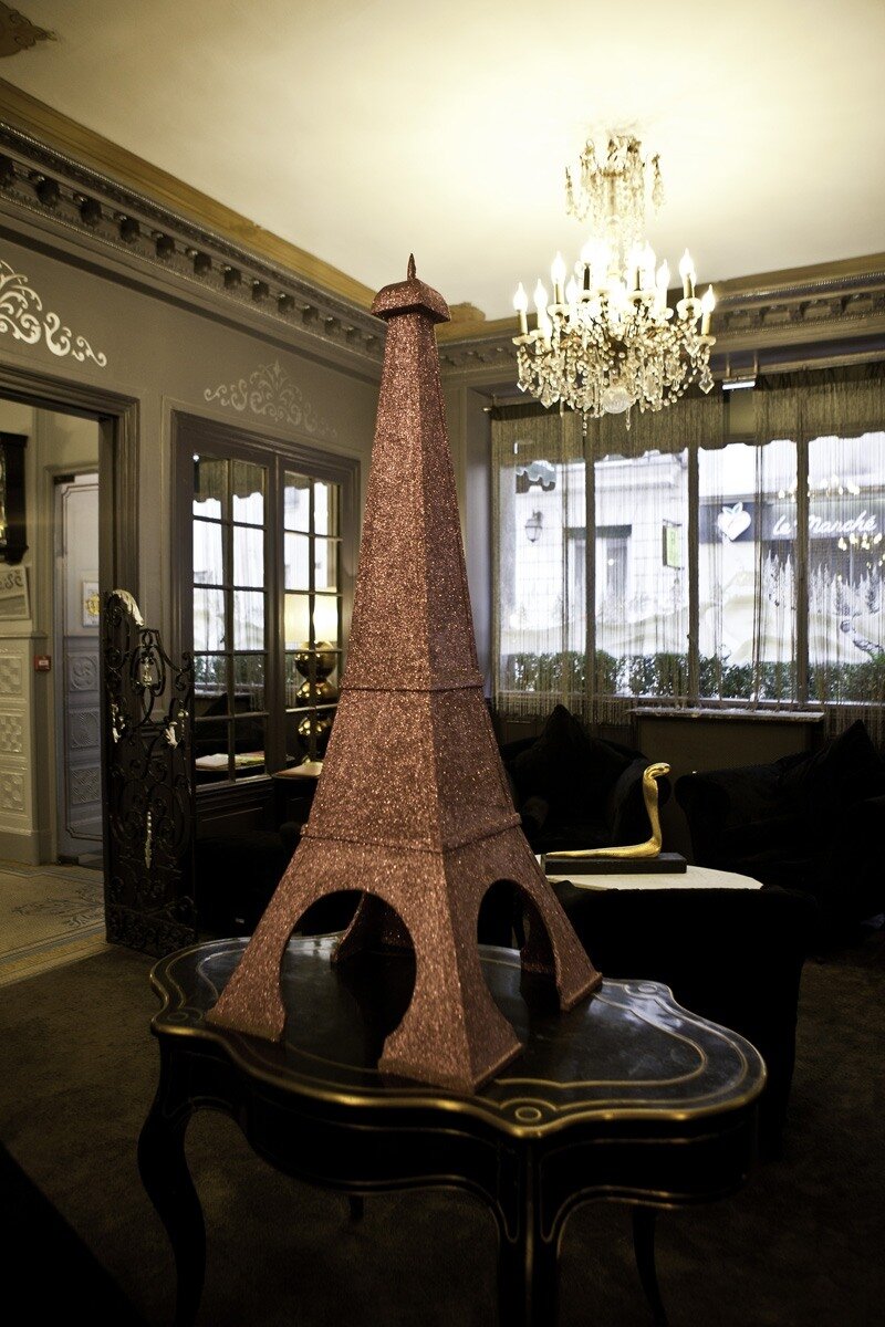 Hôtel Prince Albert Louvre Paris offre un visage aux mille facettes situé dans le centre de la capitale, entre les grands magasins, le Louvre, l'opéra.