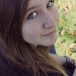 Laura.13. #CimFam #Idiot . I like trees. Give me pizza, band members, and wifi and i'll be happy.