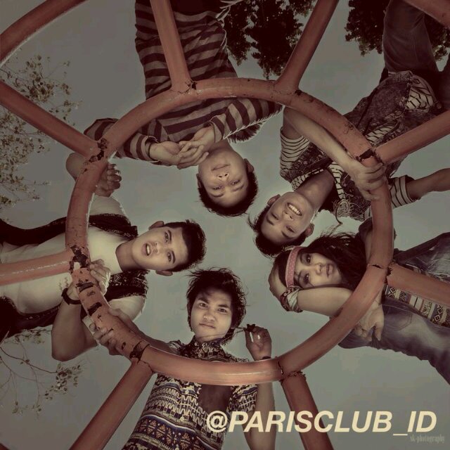 Account fanbase of ParisClub Center, always support for @PARIS_Band | Link Video Clip #NegeriCinta » https://t.co/Si96sux3PS…