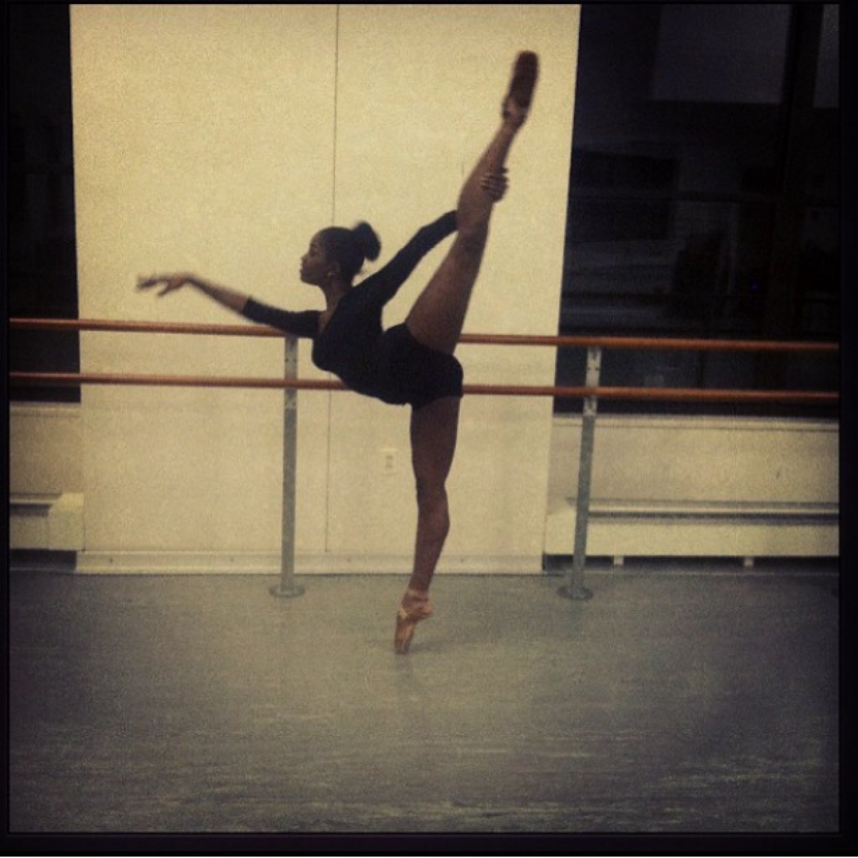 kotoruru's profile picture. ...