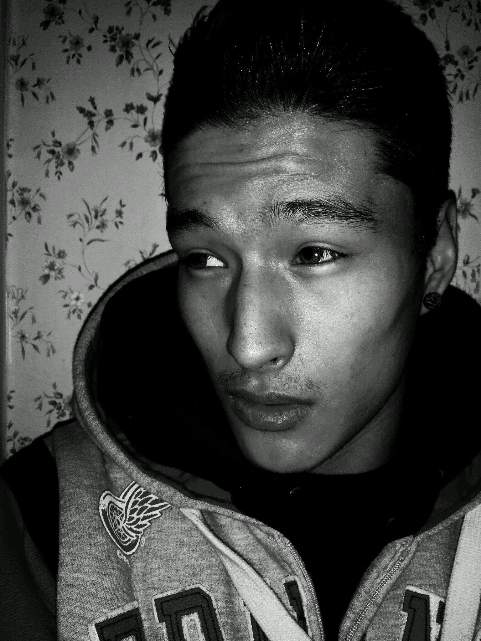 Athlete. Soccer-star, Track-star
Rap/Hip-hop/Country
Follow me