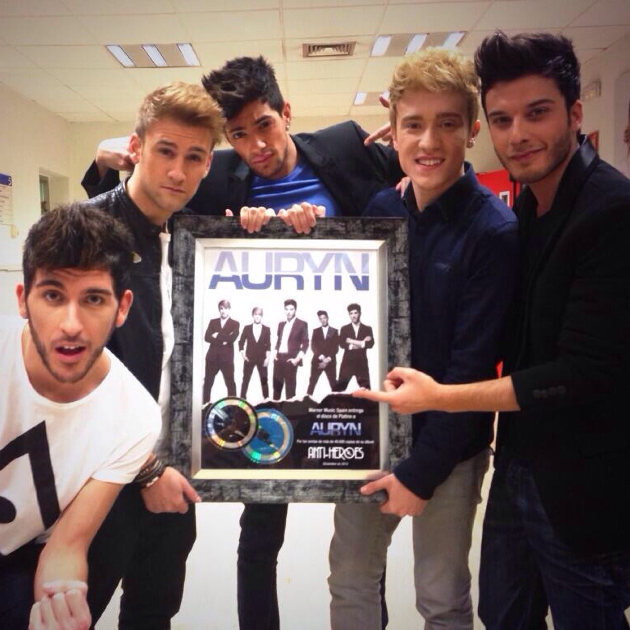 Cuenta dedicada a AURYN. HAKUNA MATATA. Siguenos en nuestras cuentas personales @_mariiagomez y @nereitayenes 7/6/13 4/10/13 , 8 de febrero de 2014.