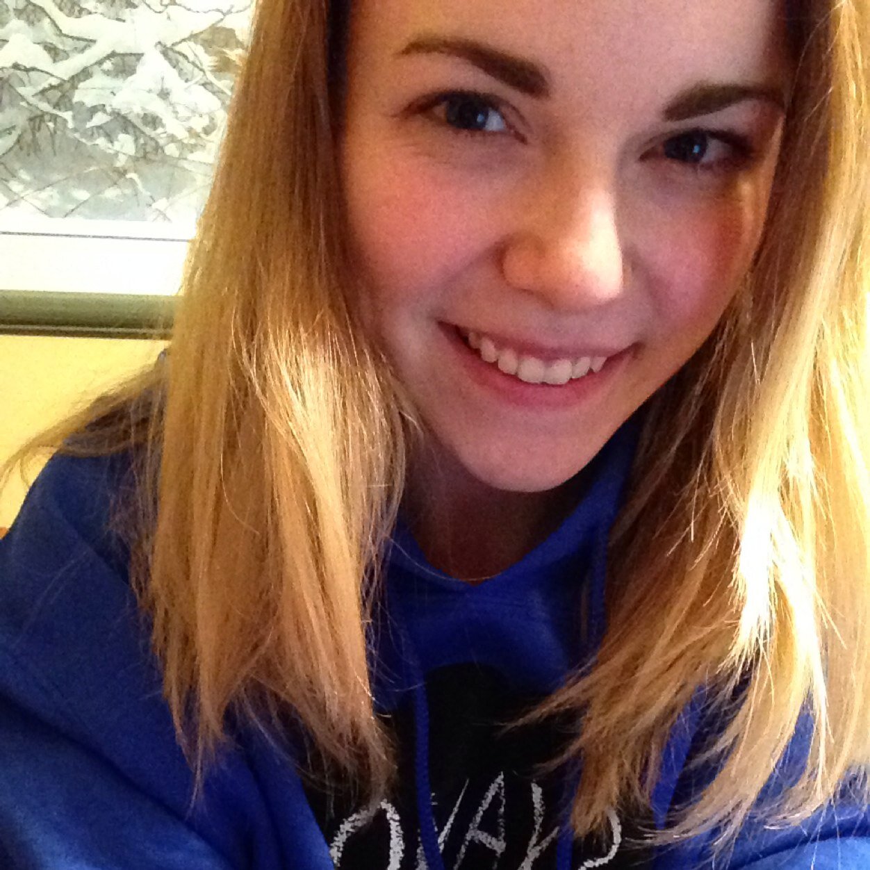 AmelieLeola's profile picture. hello.