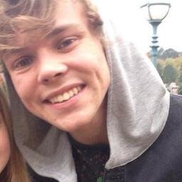 savedashtronaut's profile picture. this is a saved account so go follow @ashtronaut__ instead