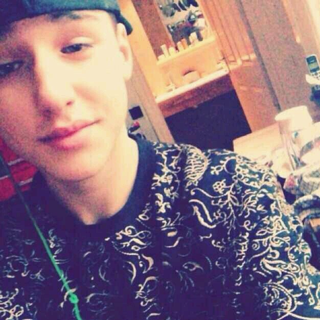 oude is gehackt heb bewijs dat ik niet fake ben als je me wilt rapporteren ~ rapporteer @ObeyEmilioo
