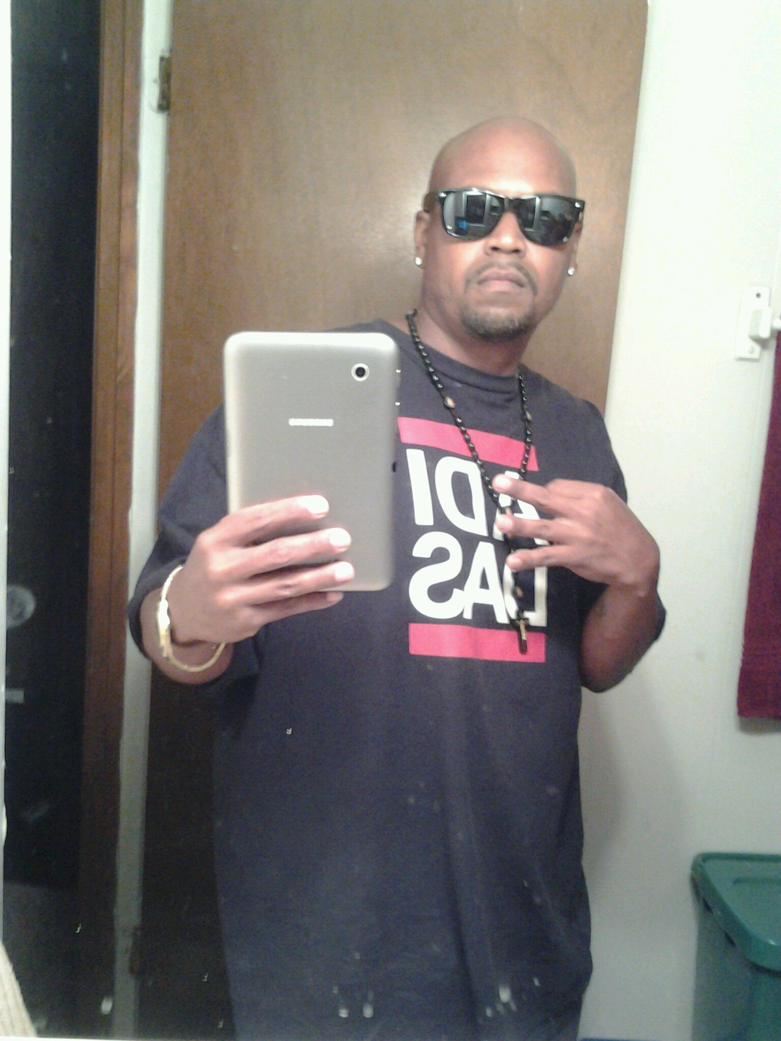 geraldaj75's profile picture. love all kinds of music, hunting, fishing,fast cars,and pretty women.