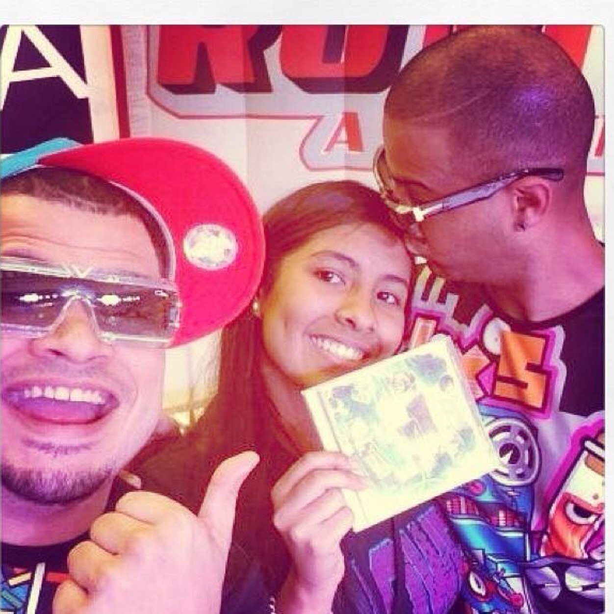@Randynotaloca @Jowell1 IDOLOS *-* , LOS MEJORES https://t.co/otB3U5P5co.
Instagram: Marigramirez