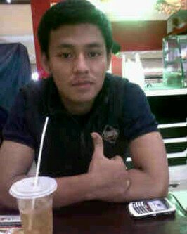 iroel1insomnisa's profile picture. kami ada karna persijaa... #spirit2001. ciledug casuals..