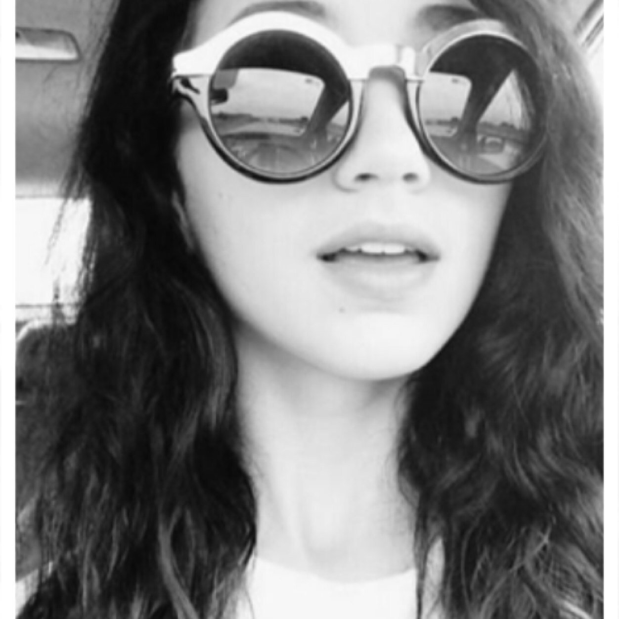 || I'd have to say, rainy days are my favourite. | Make me your possesion.|| {Single.}