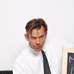 Expert in Sleeping, Luxury Hotels, Cycling, Yoga, Glasshole, Father.