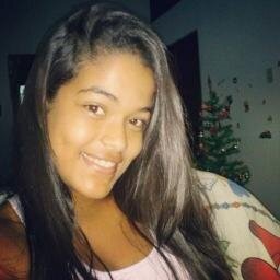15 Anos, Estudante, Leonina, Namorada do @ArthurAlcantar_ . Irmã da @MilennAraujo_o quer saber mas? Siga-me *---*