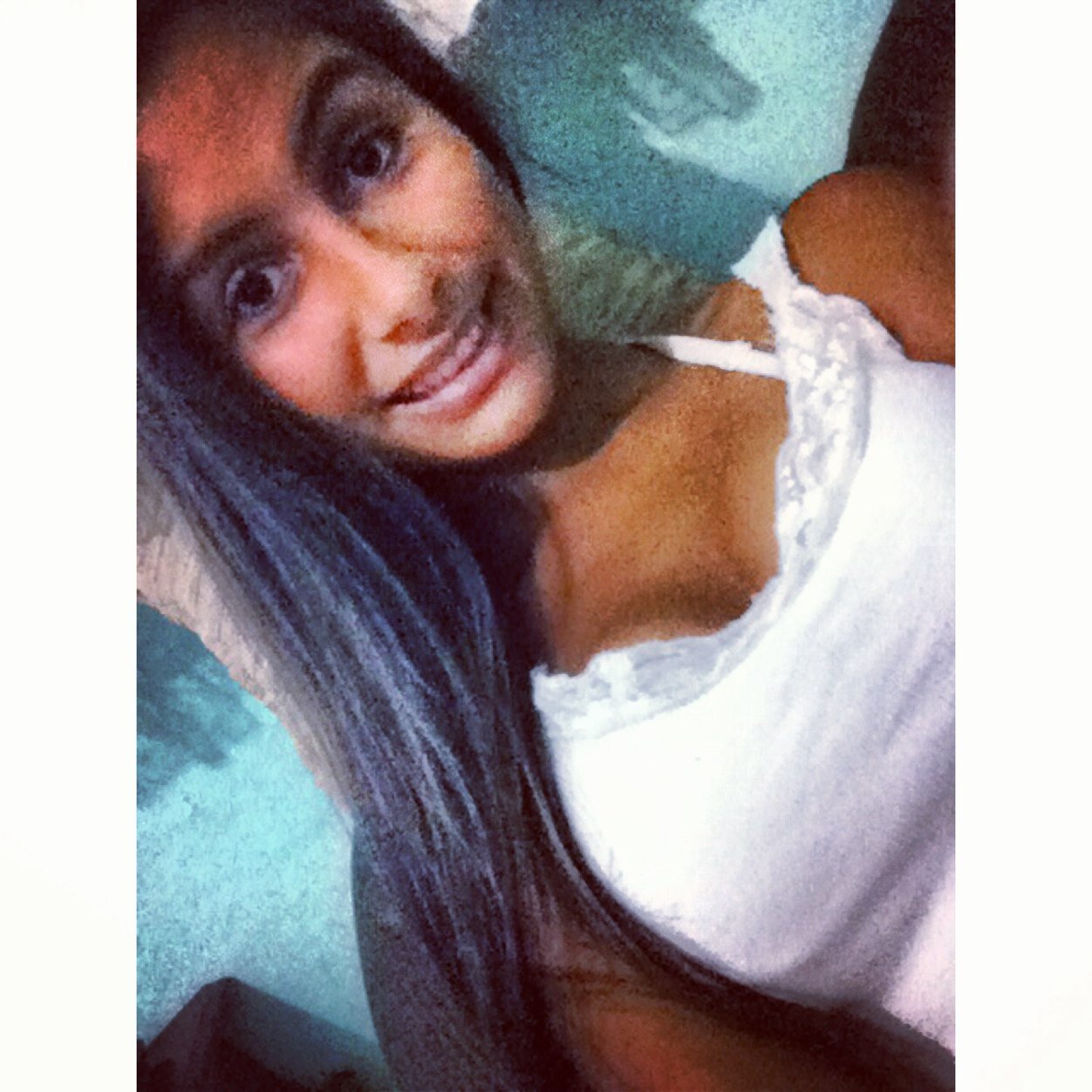 '' posso esquecer quem me deixou triste , mais não esqueço jamais quem me fez feliz s2!