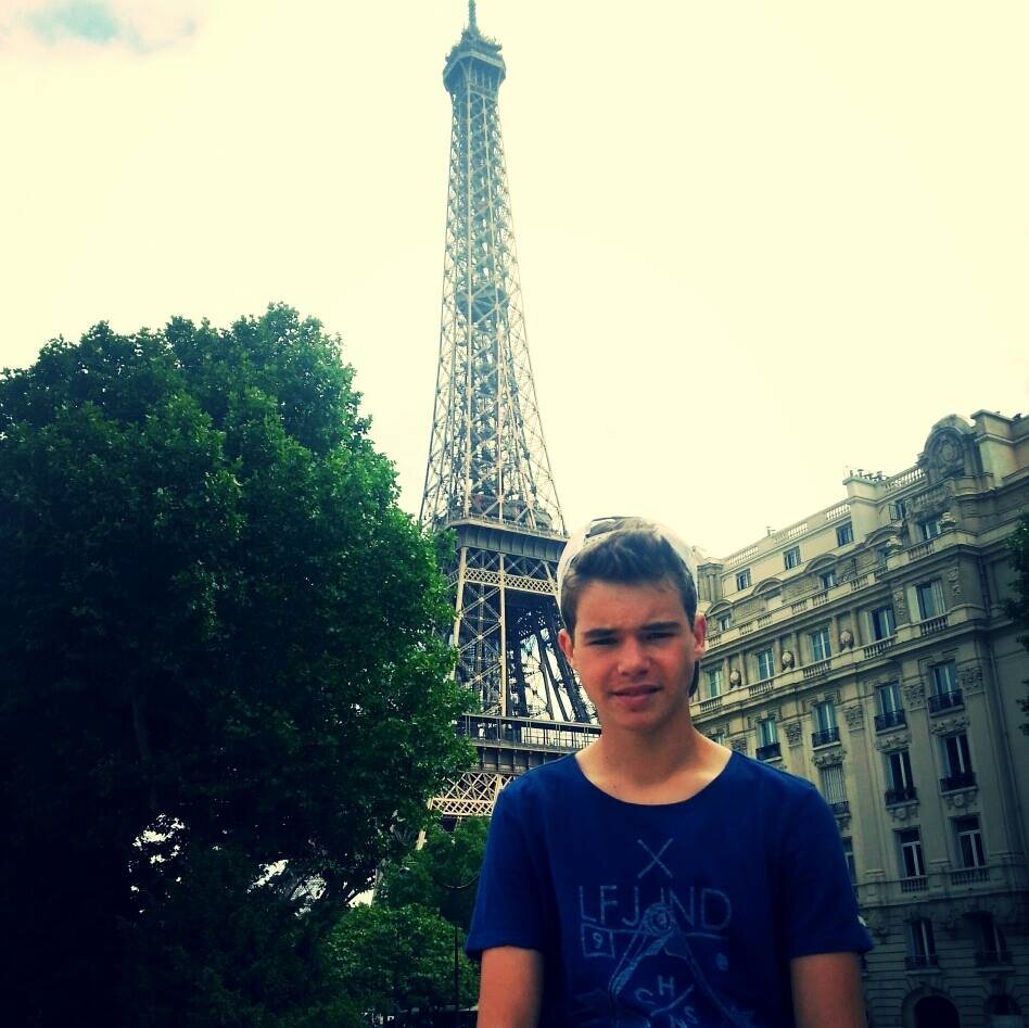 ROYHA23's profile picture. -16
-ROC AMSTERDAM
-Broek in Waterland