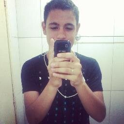 na vida tudo passa, não importa o que tu faça, o que te fazia rir,  hoje já não tem mais graça ! haha