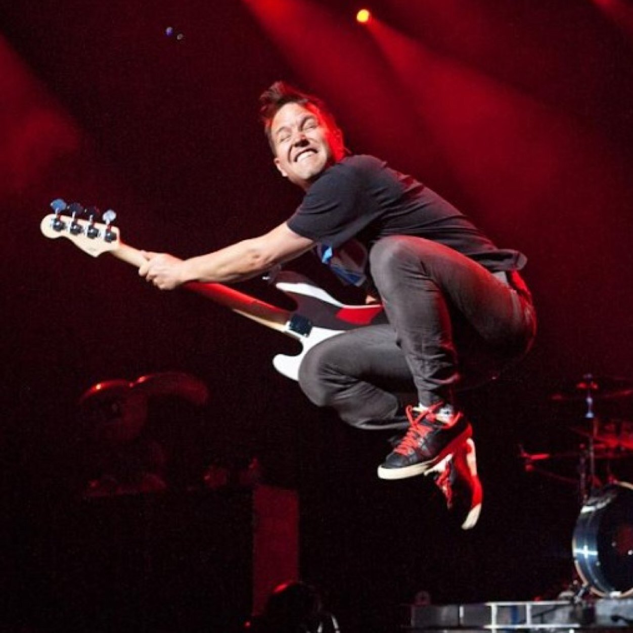 W18 - Mark Hoppus by Gustavo Zambelli on Dribbble