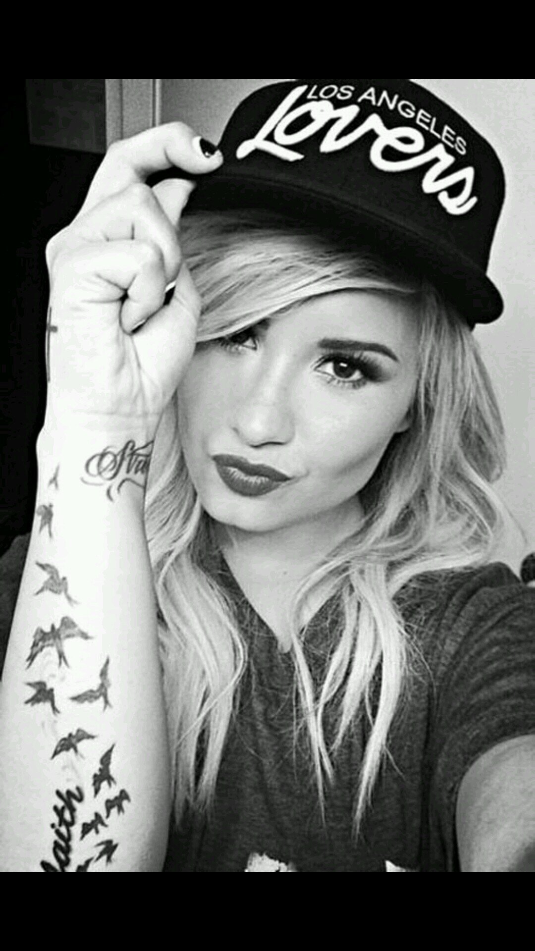 Demetria devonne lovato is my life ☆                       Neon lights tour ♡