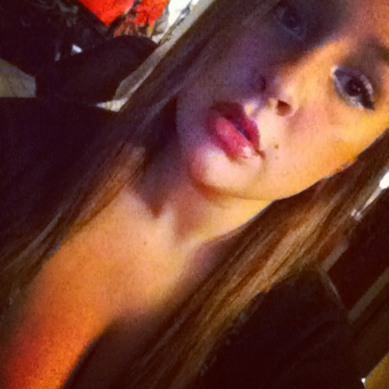 Laur6577's profile picture. Dont cry beacause its over. Smile because it happened