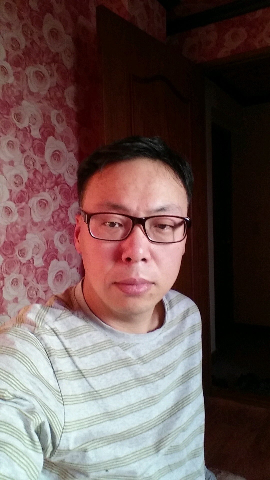 44살 가구조립(농번기에는 시골집에 내려와농사일을도움)