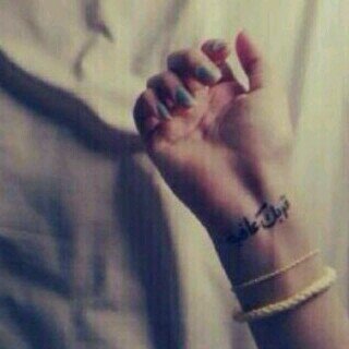 بعيييدآ عنن كل ششيء آلفلوو سعادهه لاتنتهي .. ♡