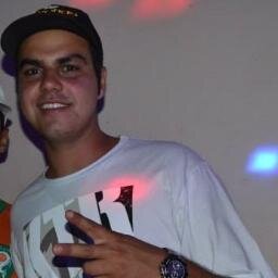 CHEGANDO NO APETITE,NA FUNÇÃOO E NA CONTENÇÃOO, BLINDADO COM OS COLETE A PROVA DE VACILÃOO ,
http://t.co/CMlwq1gI0P