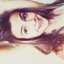 btelees's profile picture. Se viver requer coragem então ? Viva para ser feliz e não viva em vão ;)