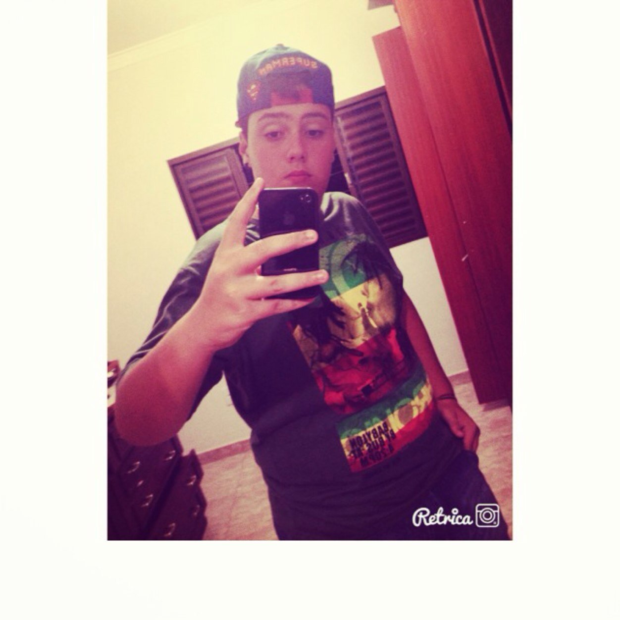 FabioOnibene's profile picture. Quando estiver triste não cruze os braços. Lembre-se que o maior homem da face da terra morreu de braços abertos