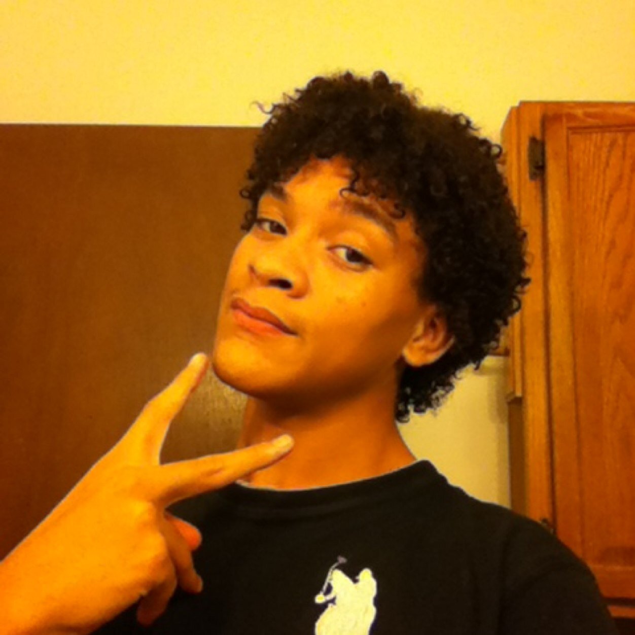 Im a boy and im very handsome amd actractive