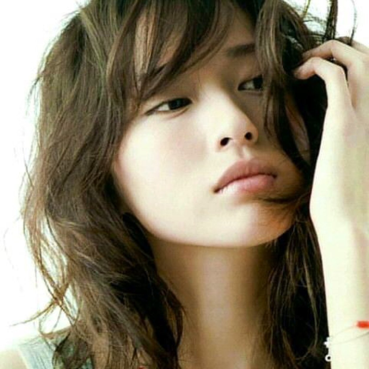 戸田恵梨香風透明感メイクの方法は凛とした可愛い美人のポイントは眉毛
