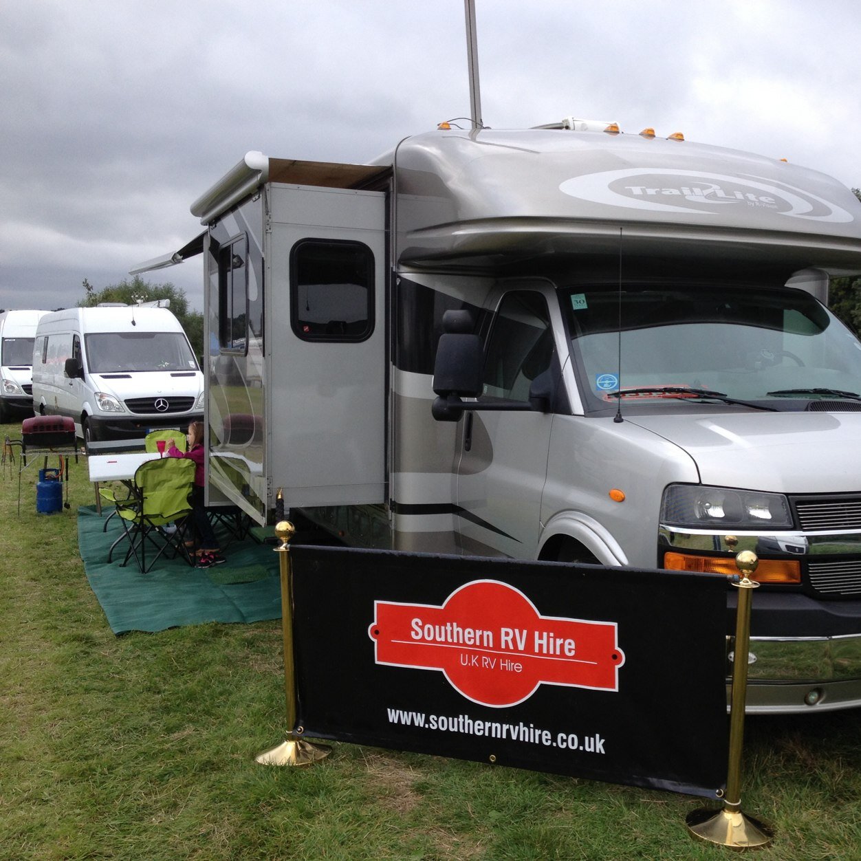 1st Class VIP Motorhome and Recording/Make up Artist Vehicle Hire, Formula 1, Music Festivals and TV/Film on Location