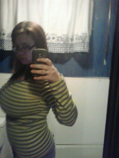 hi my names destiny...im 17 i like to read n talk to friends if u wana know more just ask♡