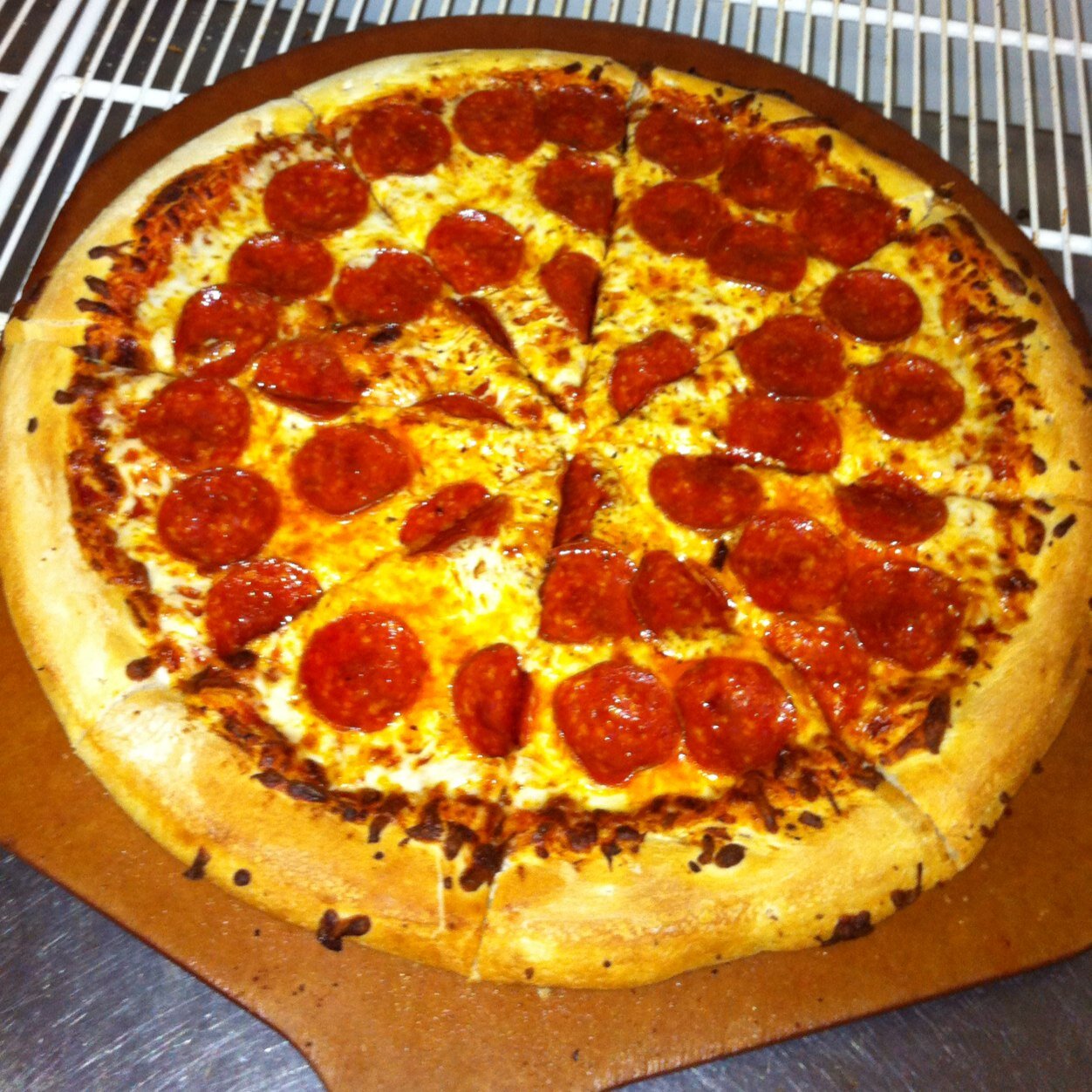 We have delicious fresh dough made daily, fresh toppings, delicious salads, strombolis, many pizzas to choose from. Follow us for VIP deals!